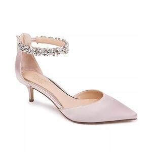 NIB Badgley Mischka Robles Champagne Color Kitten Heel Evening Pumps Size 7.5